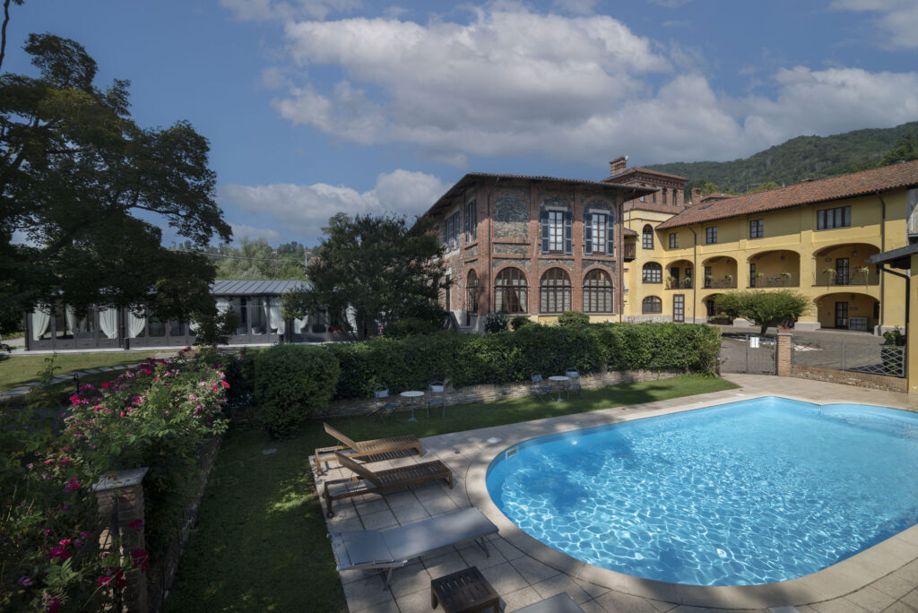 Piscina Villa Soleil Ivrea Foto di Maurizio Gjivovich